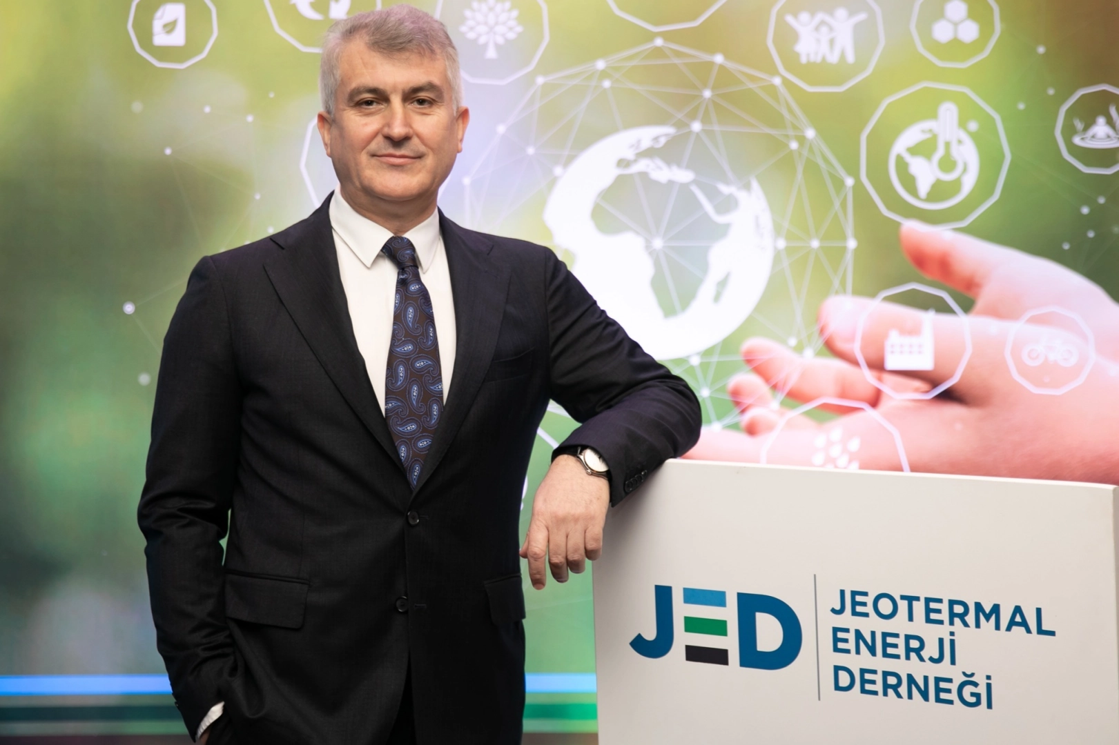 Jeotermal enerji santrali ve hibrit kapasite vurgusu yapan sektör temsilcileri