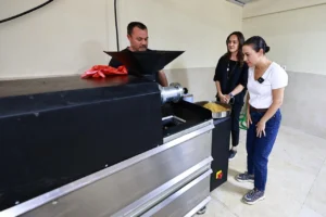 Efes Selçuk Belediyesi'nde atık yemeklerden sokak hayvanları için mama üretimi