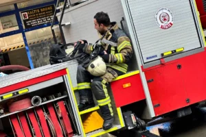 Kocaeli Büyükşehir Belediyesi İtfaiyesi'nin acil durumlara hazırlığı ve müdahalesi.
