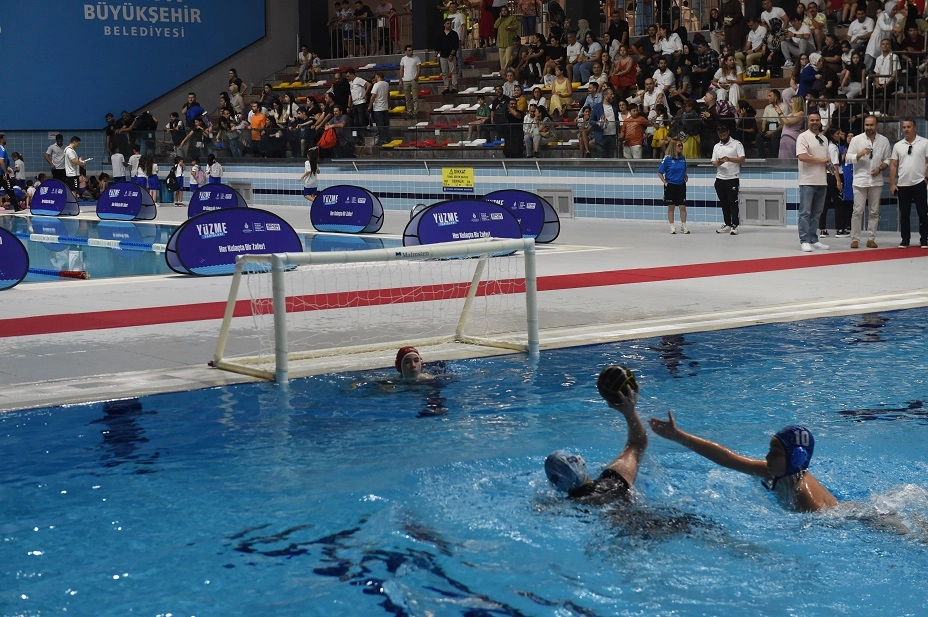 İstanbul 6. Gelişim Ligi Finalleri'nde mücadele eden genç sporcular