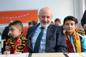 Kocasinan Belediyesi LGS sınavında öğrencilere ve ailelere destek veriyor