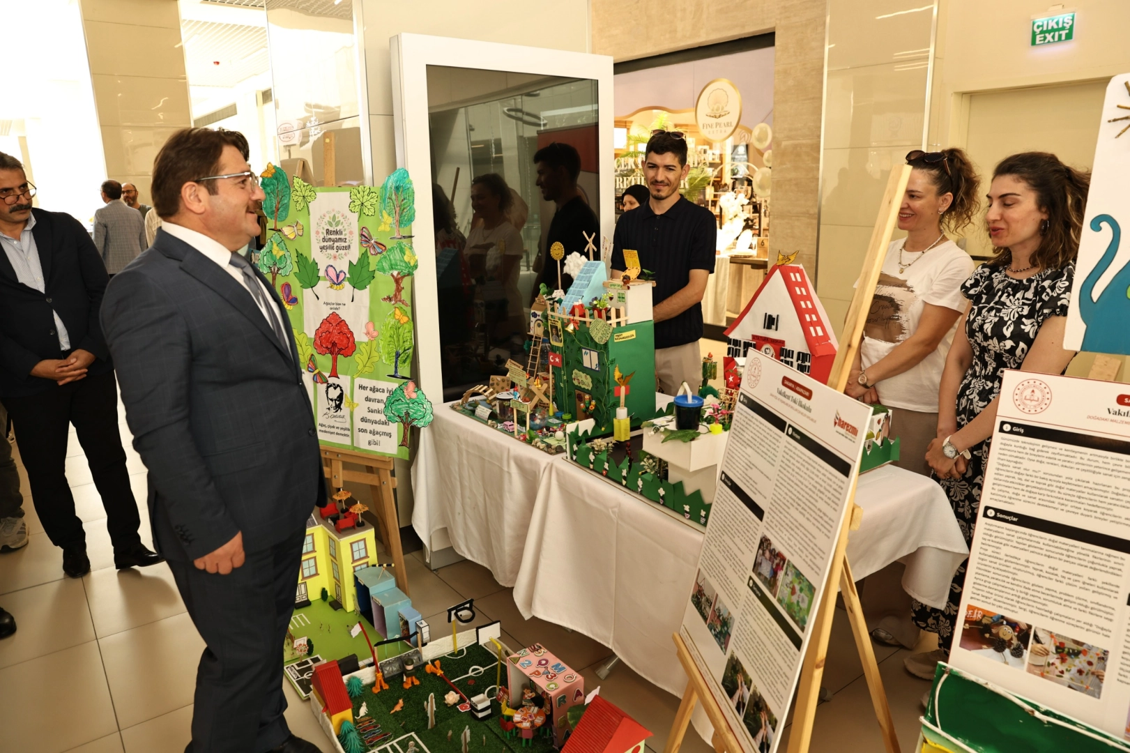 Sakarya'da Harezmî Eğitim Modeli iyi örnekler sergisi açıldı
