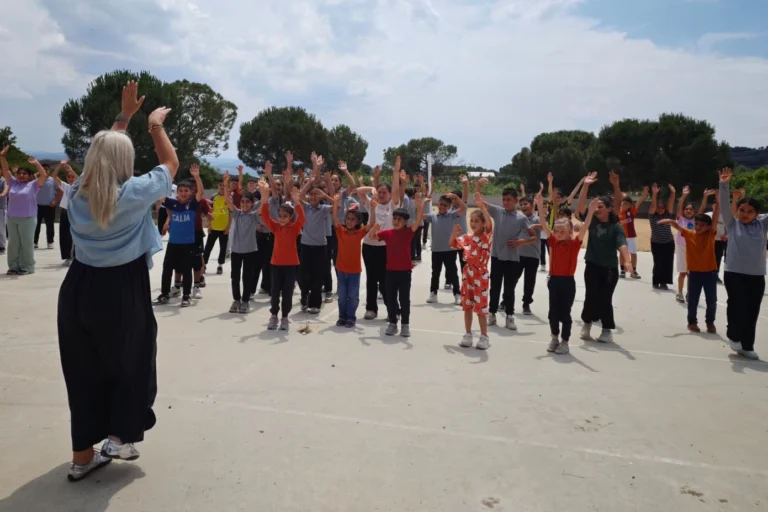 İzmir'de okullarda düzenlenen aktif yaşam eğitiminden bir kesit