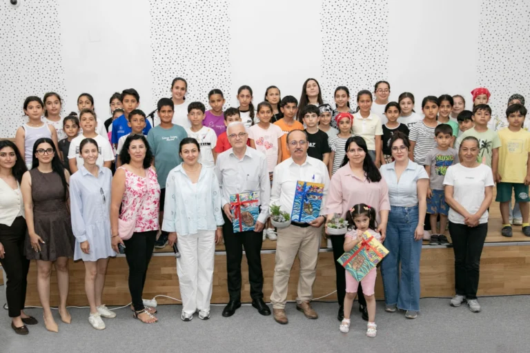 Mersin'de çocuk işçiliğiyle mücadele için düzenlenen farkındalık seminerinden genel görünüm