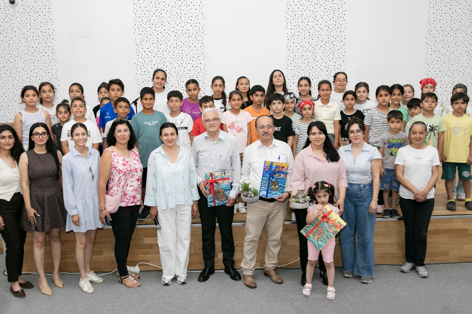 Mersin'de çocuk işçiliğiyle mücadele için düzenlenen farkındalık seminerinden genel görünüm