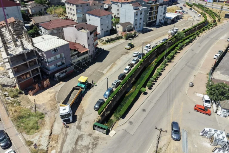 Gebze'de yeni açılan imar yolları ve asfalt çalışmalarıyla ulaşım ağının güçlendirilmesi