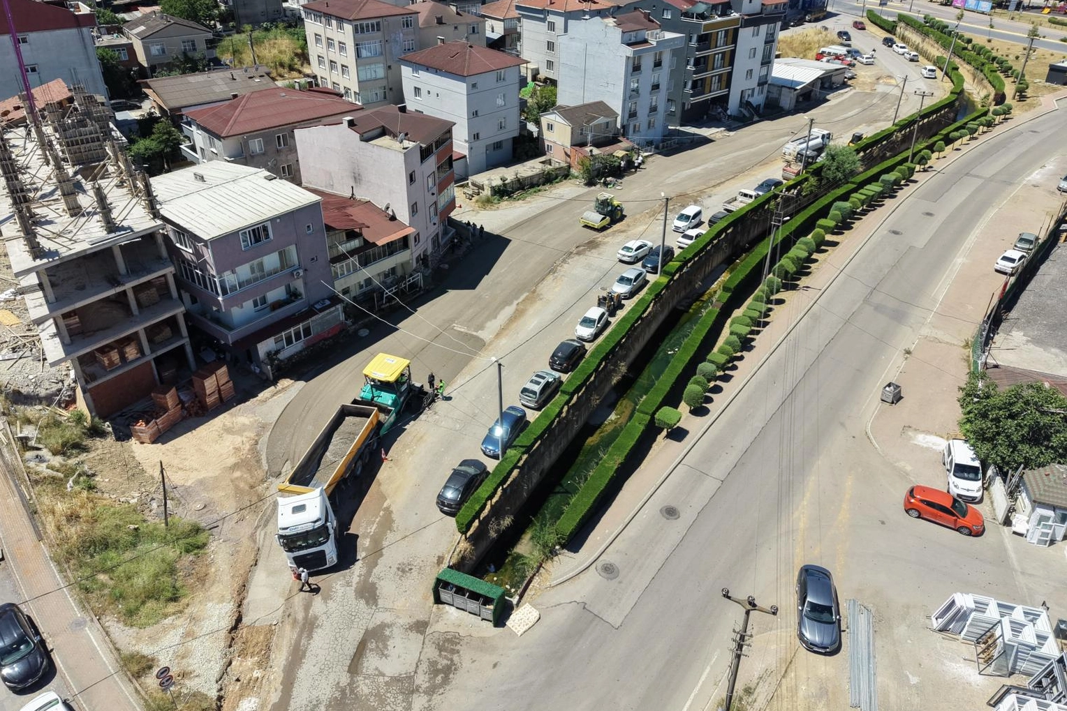 Gebze'de yeni açılan imar yolları ve asfalt çalışmalarıyla ulaşım ağının güçlendirilmesi