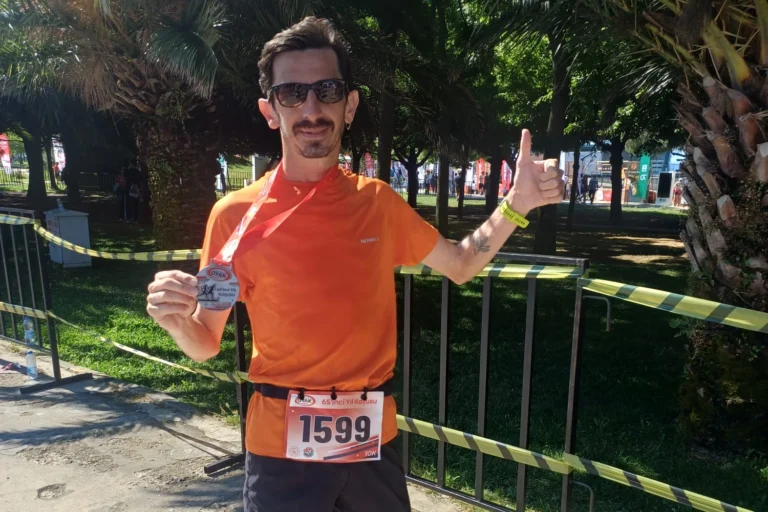 Keşanlı atlet Alper Elmas OYAK 65. Yıl Koşusu'nda birinci oldu