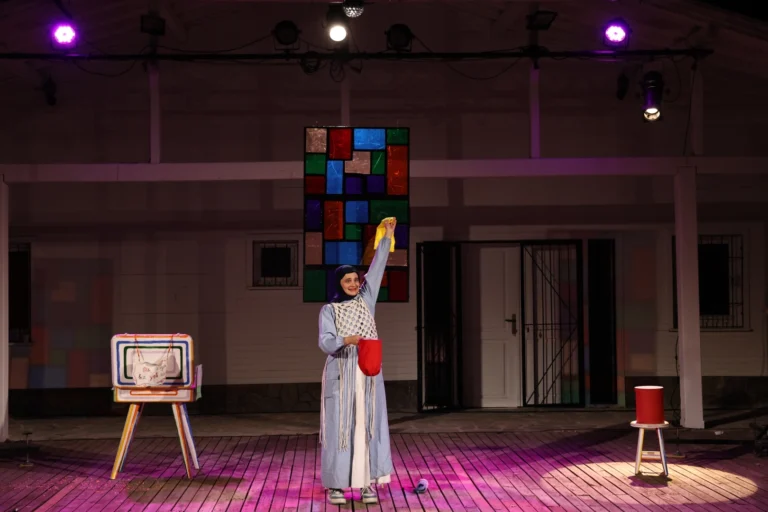 Nilüfer Kadın Oyunları Festivali 'Gözbağcı' oyunu ile açıldı.
