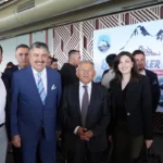 Kayseri Büyükşehir Belediye Başkanı Dr. Memduh Büyükkılıç, 8. Kayserililer Zirvesi'nde konuşma yaparken