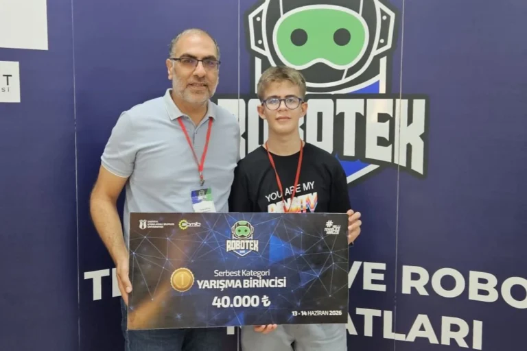 Sakarya Bilim ve Sanat Merkezi öğrencisi Mehmet Emin Erdoğan ROBOTEK Olimpiyatları'nda Türkiye birincisi oldu