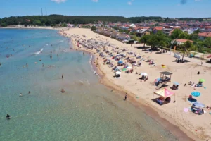 Kocaeli plajlarındaki şezlong, şemsiye ve kamp alanları için yeni ücret tarifeleri
