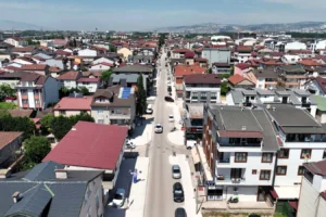 Kartepe'de 3 mahallenin yolları yenileniyor, asfaltlama çalışması