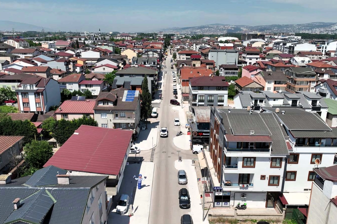 Kartepe'de 3 mahallenin yolları yenileniyor, asfaltlama çalışması