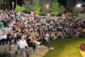Talas Belediyesi'nin Babalar Günü'ne özel düzenlediği Hoş Seda Musiki Topluluğu konseri
