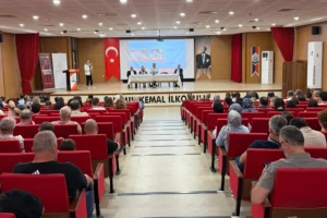 Düzce'de okul kütüphanelerindeki nadir eserler için düzenlenen sempozyumdan genel görünüm