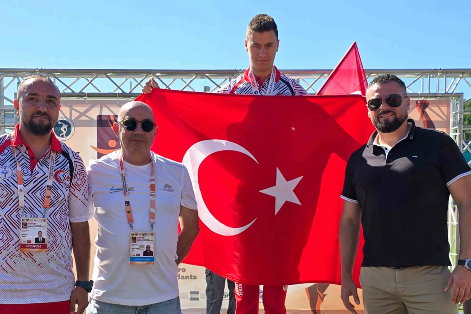 Down Sendromlular Dünya Şampiyonası'nda 6 altın madalya ve 2 dünya rekoru kıran milli sporcu Muhammed Eren Uysal