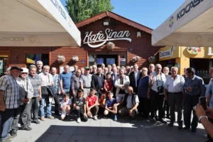 Kayseri Kocasinan Belediye Başkanı Ahmet Çolakbayrakdar vatandaşlarla buluşuyor