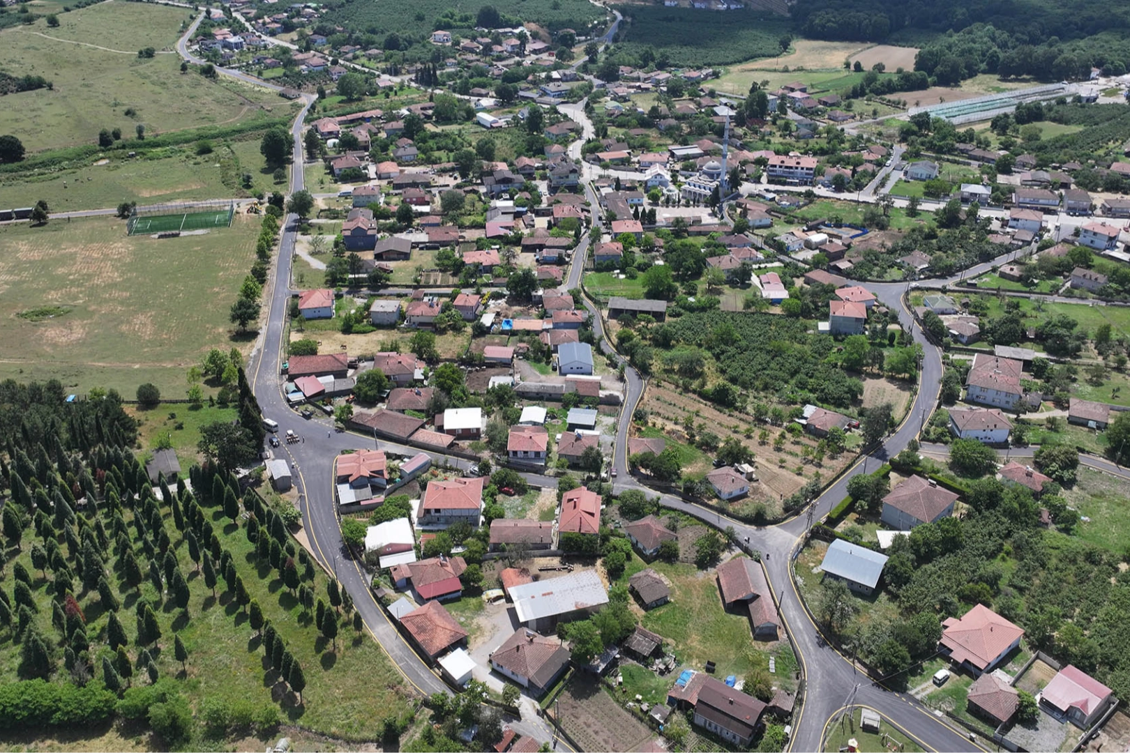 Sakarya Yeniköy Mahallesi'nde tamamlanan altyapı ve yol çalışmaları