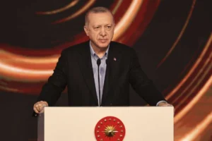 Cumhurbaşkanı Recep Tayyip Erdoğan, YKS sınavına girecek gençlere sesleniyor.