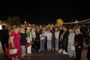 Kayseri Büyükşehir Belediye Başkanı Dr. Memduh Büyükkılıç, Recep Tayyip Erdoğan Millet Bahçesi'nde vatandaşlarla bir araya geldi.