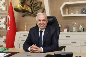 Nilüfer Belediyesi İstihdam Buluşması etkinliğinde iş arayanlar ve işverenler bir araya geliyor.