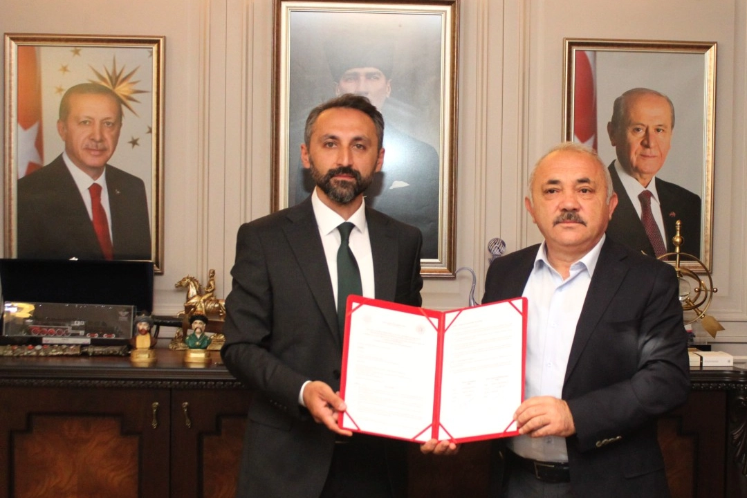 Çankırı'da kaya tuzunun katma değerli ürünlere dönüştürülmesi için KUZKA ile iş birliği protokolü imzalandı.