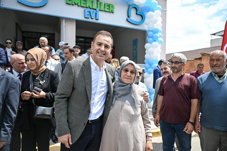 Balıkesir Büyükşehir Belediyesi tarafından Dursunbey'de açılan Kent Lokantası, Kent Meydanı ve Emekliler Evi toplu açılış töreni