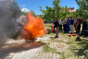 Üzümlü Devlet Hastanesi'nde gerçekleştirilen yangın tatbikatı