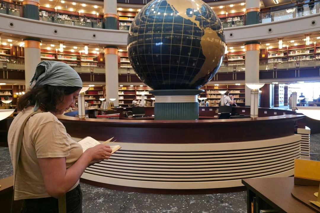 Kocaeli Büyükşehir Belediyesi'nin düzenlediği proje kapsamında edebiyatseverler Ankara'yı gezdi.