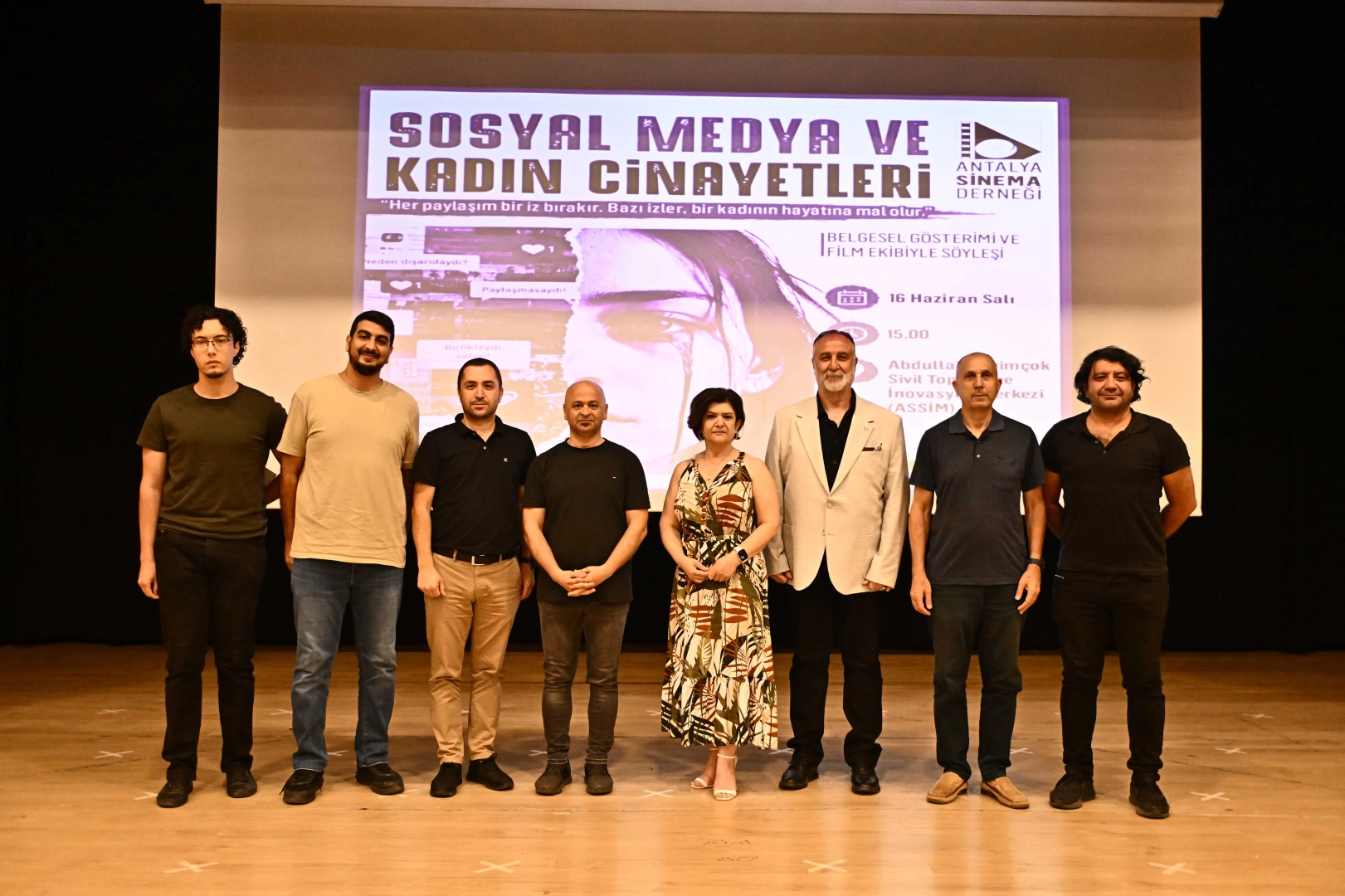 Antalya'da kadın cinayetlerinin dijital çağdaki yansımalarını ele alan belgesel gösterimi ve söyleşi etkinliği