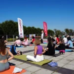 Maltepe'de Dünya Yoga Günü kapsamında düzenlenen yoga etkinliği