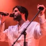 Can Ozan'ın Karneval Çocuk Şenliği'ndeki coşkulu konserinden bir an