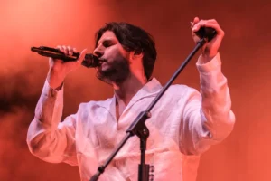 Can Ozan'ın Karneval Çocuk Şenliği'ndeki coşkulu konserinden bir an