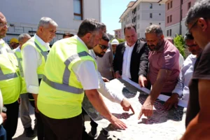 Manisa Akgedik TOKİ bölgesinde MASKİ tarafından yenilenen içme suyu hattı çalışması