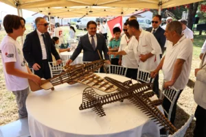 Sakarya Roket Şenliği'nde genç mucitlerin fırlattığı roketler