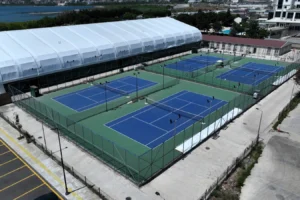 İzmit Tenis Spor Merkezi'ne eklenen 4 yeni kapalı tenis kortu