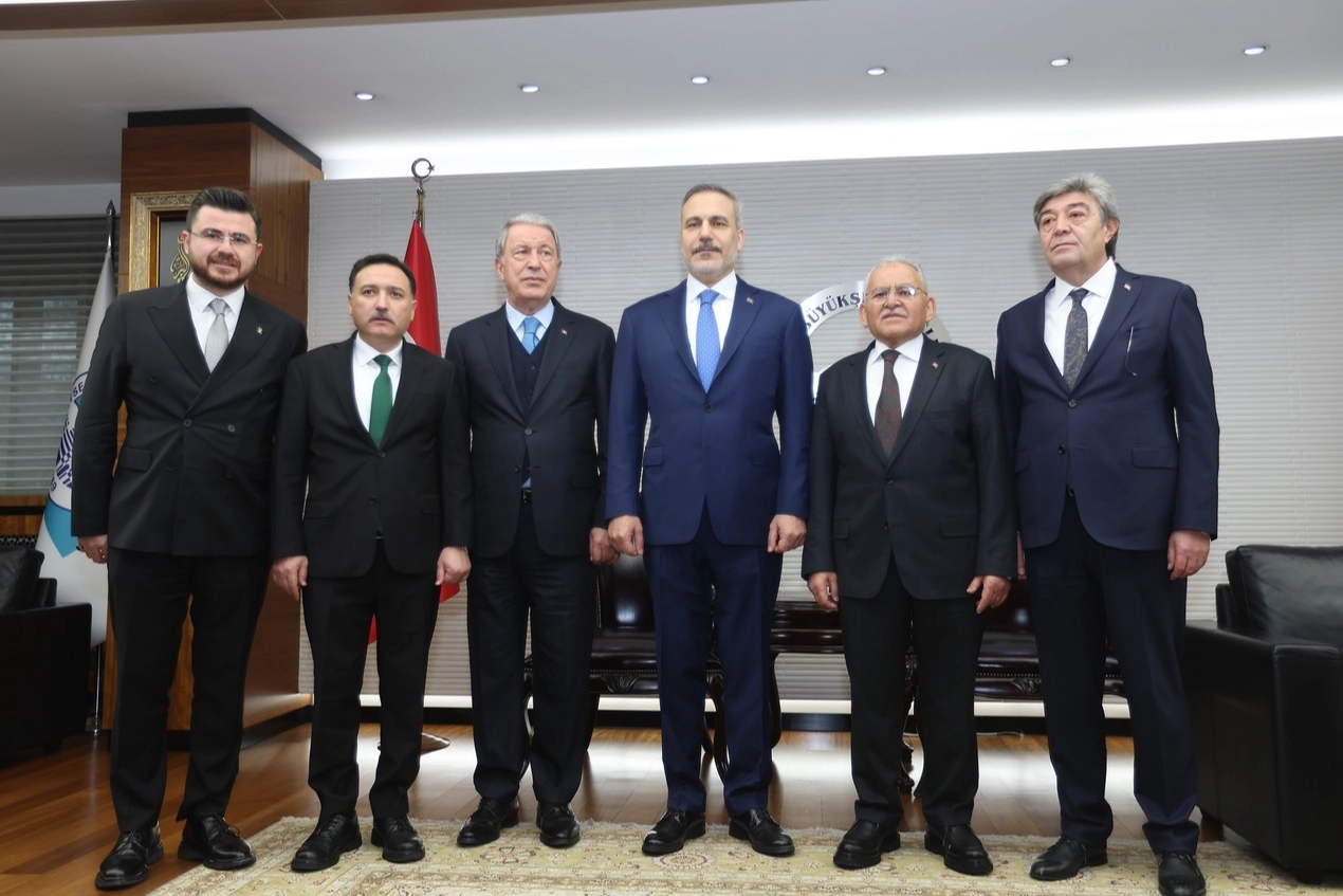 Kayseri Büyükşehir Belediye Başkanı Dr. Memduh Büyükkılıç'ın vizyonuyla şekillenen şehir projeleri ve uluslararası ilgi