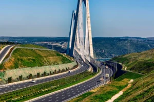 Yavuz Sultan Selim Köprüsü sürücüleri yol hipnozu tehlikesine karşı uyarıyor