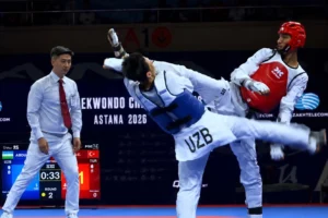 İzmirli tekvandocular Kaan Yelaldı ve Zehra Gürbüz, Astana'da kazandıkları madalyalarla gururlandı.