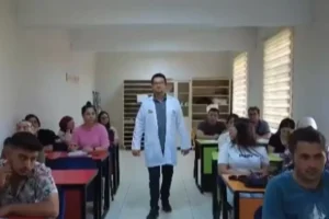 Kayseri Mesleki Eğitim ve Kültür A.Ş. (KAYMEK) tarafından düzenlenen hızlandırılmış KPSS kurslarına başvuru yapıldığını gösteren görsel.