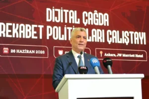 Ticaret Bakanı Ömer Bolat, yapay zeka ve dijitalleşmenin ekonomik rekabet üzerindeki etkilerini değerlendirdi.