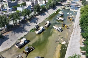Adana Sarıçam Deresi'nde yapılan kapsamlı temizlik çalışması