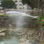 İzmir Büyükşehir Belediyesi ekipleri, drone ve amfibik araçlar kullanarak sivrisinek ve vektörle mücadele ediyor.