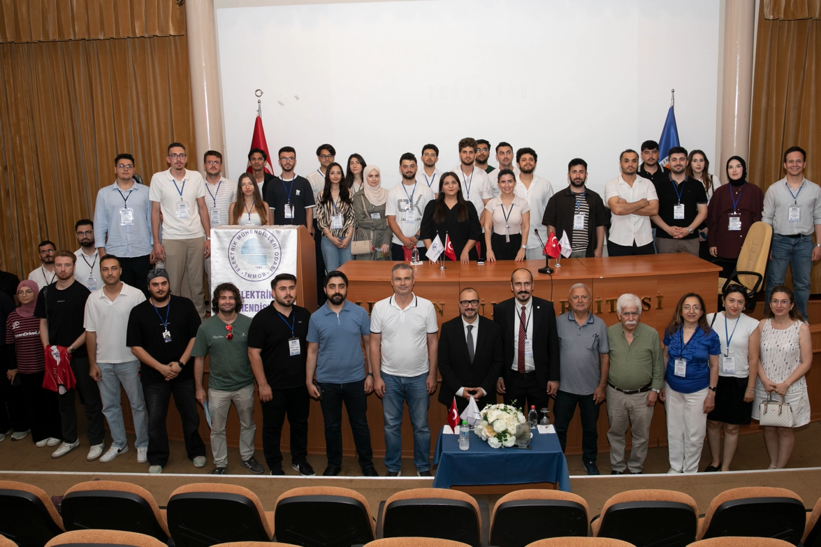 Mersin Büyükşehir Belediyesi'nin üniversite öğrencilerine yönelik kariyer ve girişimcilik projeleri tanıtım etkinliği
