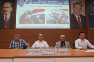 Melikgazi'de üretici pazarları için yapılan kura çekimi etkinliği