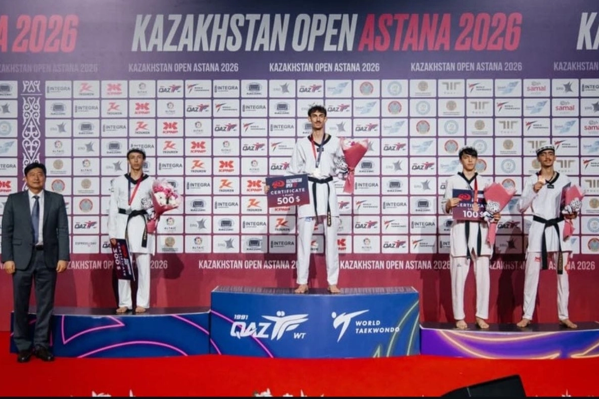 İzmirli tekvandocular Kazakistan Açık Taekwondo Turnuvası'nda altın ve bronz madalya kazandı