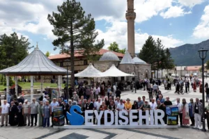 Konya Büyükşehir Belediyesi'nin emeklilere yönelik düzenlediği kültür turu kapsamında Seydişehir ve Beyşehir gezisi