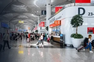 Ticaret Bakanlığı, yolcu beraberi eşya gümrük muafiyeti limitlerinin 2009'dan beri değişmediğini açıkladı.