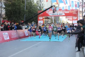 Gaziantep Büyükşehir Belediyesi tarafından düzenlenen 8. Gazi Yarı Maratonu'nun kayıtları başlıyor.